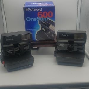 LOT 2 Vintage Polaroid One Step 600 & Flash Tested
